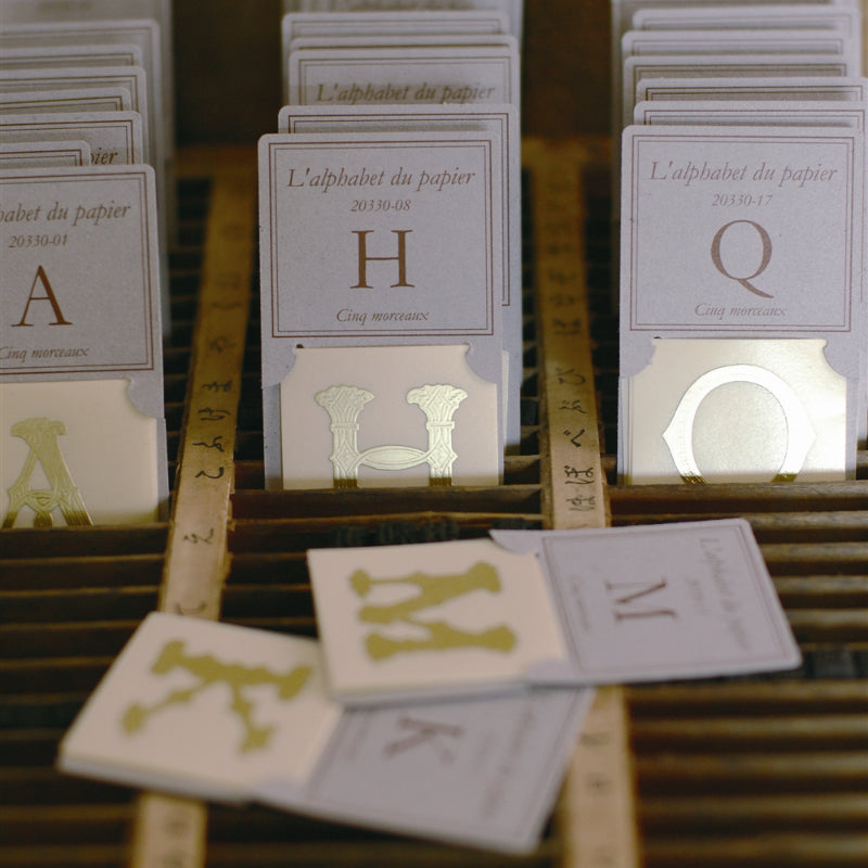 Classiky 倉敷意匠 Embossed Ornamental Alphabet Seal